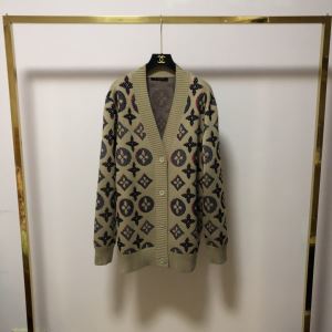 ルイ ヴィトン今季トレンド新作はこれ LOUIS VUITTON 秋冬に大注目のカラー ニットコート 速報2020年秋ファッショントレンド