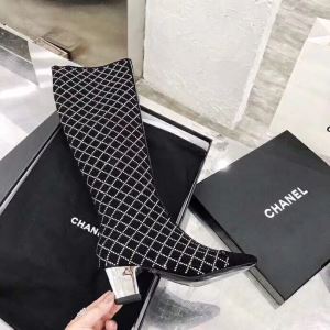 おしゃれでおすすめ今季トレンド レザーブーツ 2020年秋冬に欠かせない シャネル CHANELおススメの秋冬アイテムをCHECK