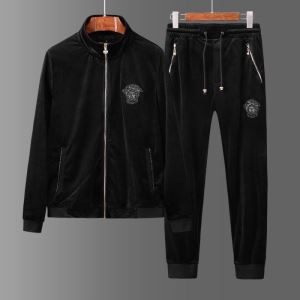 2020春夏の大注目トレンド 上下セット 春夏のトレンドアイテム ヴェルサーチVERSACE
