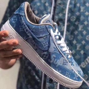 ムダな装飾を排したデザイン 2020秋冬 Supreme x Louis Vuitton スニーカー すべり防止