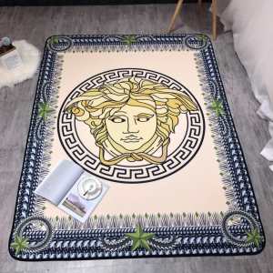 ヴェルサーチVERSACE 2020SSのトレンド商品 ラグカーペット 冬はほっこりオールシーズン対応 優れた実用性