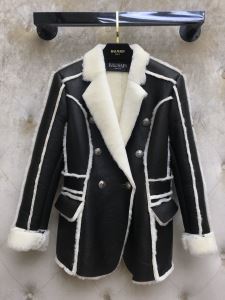 202020秋冬トレンドファッション バルマン BALMAIN 最新秋冬トレンドをチェック トッパーコート 秋冬流行りファション