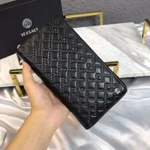 流行ファッション 大人の可愛さを引き立て ヴェルサーチVERSACE 財布