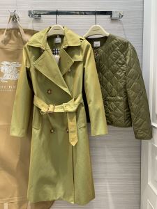 秋冬コーデと相性がいい バーバリー おしゃれなファッションコーデ BURBERRY 2020トレンド秋冬おすすめ安い ロングコート