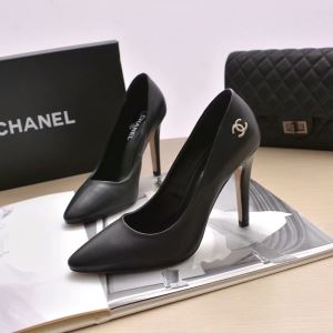 2020トレンド秋冬おすすめ安い シャネル CHANEL 秋冬コーデと相性がいい ハイヒール 秋冬にお世話になる定番