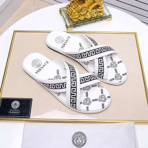 サンダル 2020夏色っぽさ ヴェルサーチVERSACE おしゃれデザインも大人気 2色可選 夏の王道 適度な上品さ