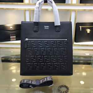 お洒落が楽しめる秋冬新品 フェンディ FENDI 202020秋冬ファッションを楽しみ ハンドバッグ バランスの取れたコーデスタイル