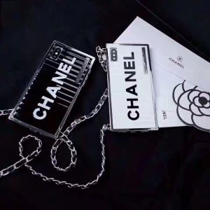 ケータイケース 4色可選 気になる2020年秋のファッション 秋冬から人気継続中 シャネル CHANEL