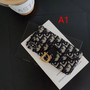 2色可選 ケータイケース 2020秋冬トレンドデザイン 大人かわいい秋冬コーデを楽しみ ディオール DIOR
