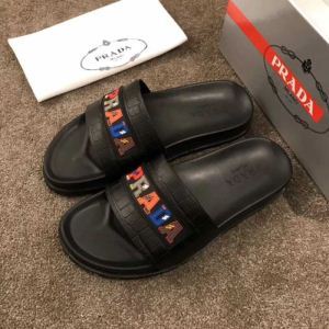 PRADA 今流行のストリート上品サンダル2020春夏のトレンド新商品夏にぴったり上品 プラダ