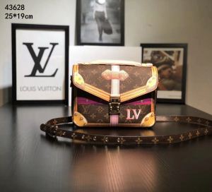 満々のブランド 魅力をプラス バッグ レディース ルイ ヴィトン LOUIS VUITTON