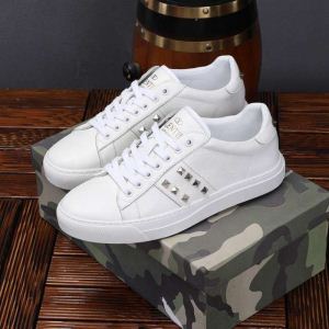 流行ファッション 今季トレンドの限定アイテム VALENTINO ヴァレンティノ カジュアルシューズ