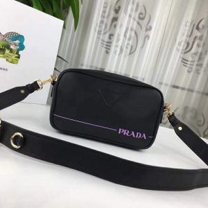 今年っぽくNEWファッション PRADA プラダ ショルダーバッグ 3色可選 圧倒的人気新着