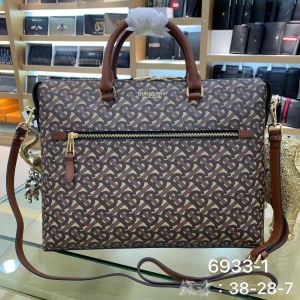 海外限定ライン バーバリー BURBERRY 使いやすい新品 ショルダーバッグ 20SSトレンド