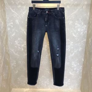フィリッププレイン 素敵なアイテム PHILIPP PLEIN ジーンズ 通勤通学どちらでも使え