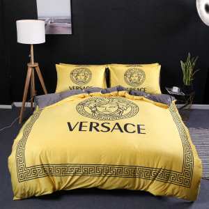 ヴェルサーチ優しいのに存在感 VERSACE 寝具4点セット 着心地もなめらかで快適 秋服コーデ2020年版