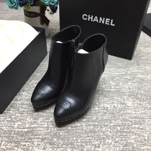おしゃれさんはいち早く取り ハイヒール 2020秋、イチオシ上品 シャネル CHANEL 今シーズン注目のアイテム