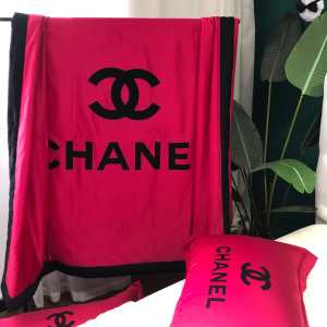 2020夏色っぽさ シャネル CHANEL セレブ愛用　贈り物にも最適 ブランケット 季節を問わずに使える