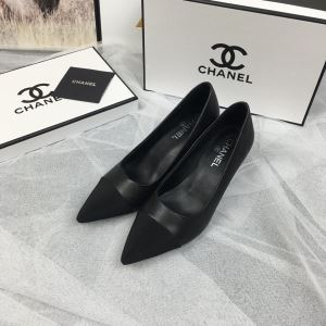 2色可選 秋冬ファッションコーディネート ハイヒール 人気ファッション雑誌でも掲載 シャネル CHANEL 最重要2020秋冬トレンド