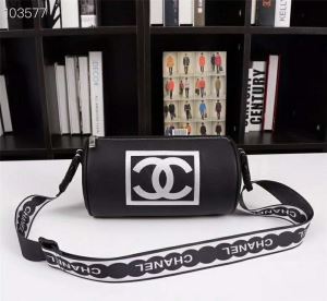 のトレンドアイテム 今季トレンドの限定アイテム シャネル CHANEL ショルダーバッ 2色可選