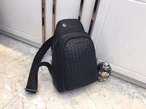 リュック 夏に良く似合うちょっと新品 ボッテガ ヴェネタ BOTTEGA VENETA 2020年夏の一押しファッションアイテム