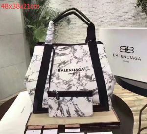 2020春夏新作 バレンシアガ BALENCIAGA 手持ちショルダー掛け大人のセンスを感じさせる