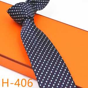 エルメス サイズのよさを感じる新作 HERMES ネクタイ 気になる2020年秋のファッション
