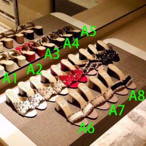 ファッショ 大人の可愛さを引き立て ヴァレンティノ VALENTINO スリッパ 多色可選
