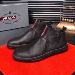 【最新】2020年秋冬のトレンド速報 ランニングシューズ 優しいのに存在感 プラダ PRADA 毎日はちょっとイイ秋冬新品