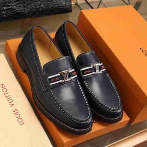 コレクション スニーカー 最先端のスタイル ルイ ヴィトン LOUIS VUITTON
