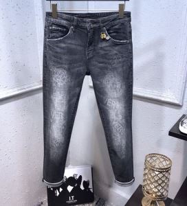 2020モデル ジーンズ オススメのアイテムを見逃すな ヴェルサーチVERSACE
