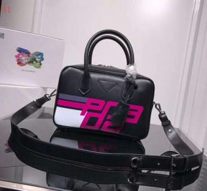 4色可選 2020年人気満々のブランド 話題の新作到着 PRADA プラダ トートバッグ