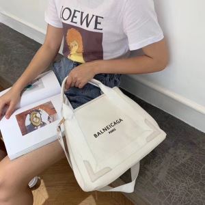 BALENCIAGA 大幅割引価格 バレンシアガ 今年の春トレンド レディースバッグ 大人の新作こそ