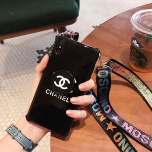 2色可選 2020秋冬流行ファション トレンド入り確実最新コレクション シャネル CHANEL ケータイケース