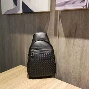 超定番人気 ボッテガ ヴェネタ BOTTEGA VENETA 今季新作登場 ウエストポーチ モデル大絶賛