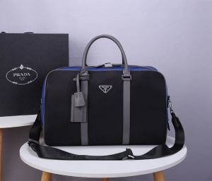 安心安全人気通販 プラダ PRADA 20新作です ショルダーバッグ デザインお洒落