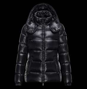 2020秋冬 一味違うケーブル編みが魅力満点 MONCLER モンクレール ダウンジャケット
