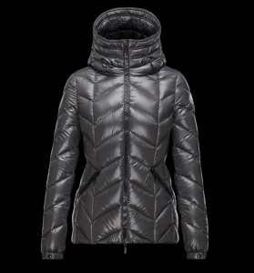 2020秋冬 MONCLER モンクレール美品 ダウンジャケット