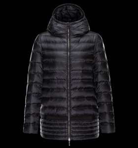 2020秋冬 抜群の雰囲気が作れる MONCLER モンクレール ダウンジャケット