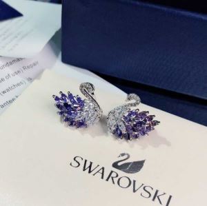 コレクション スワロフスキー絶対に見逃せない SWAROVSKI ピアス 今なお素敵なアイテムだ