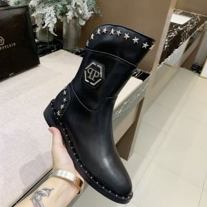 フィリッププレイン PHILIPP PLEIN 秋冬ファッションコーディネート レザーブーツ 最重要2020秋冬トレンド