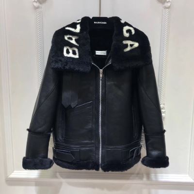 BALENCIAGA バレンシアガ 綿服/ダウンジャケット お買得