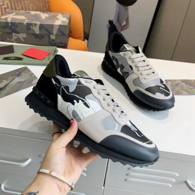カジュアルシューズ/スニーカー ヴァレンティノ VALENTINO 今年も人気 日本即完売予想
