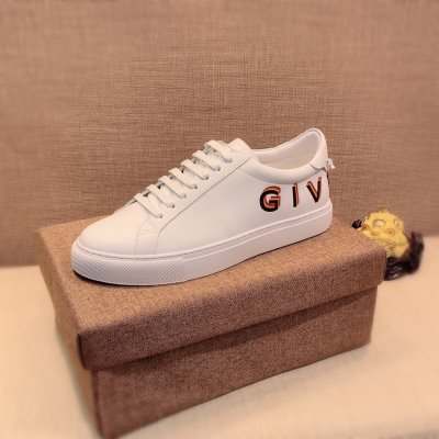 カジュアルシューズ/スニーカー ジバンシィ GIVENCHY 今年も人気 激レア 入手困難