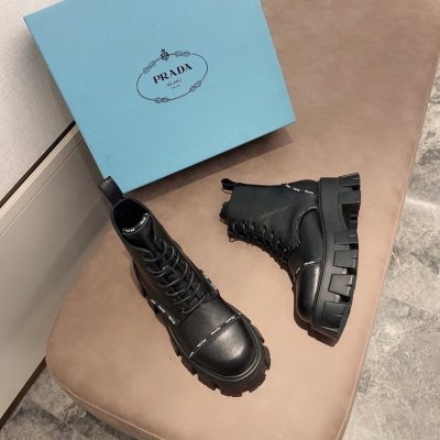 PRADA プラダ スニーカー 激レア 入手困難 AZ