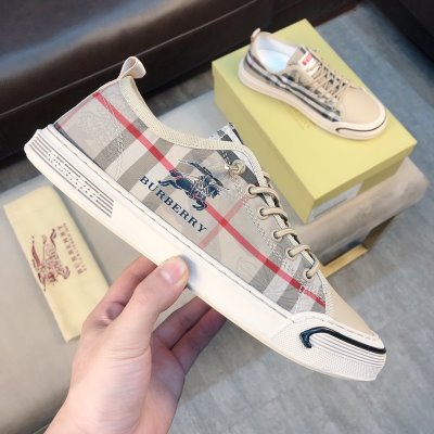 BURBERRY バーバリー スニーカー 新品 AU