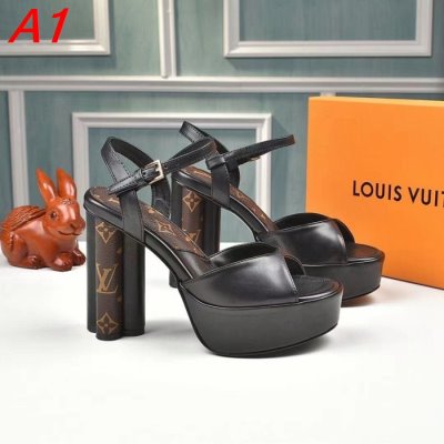 LOUIS VUITTON ルイヴィトン サンダル/ミュール 足下注目してくれる AT