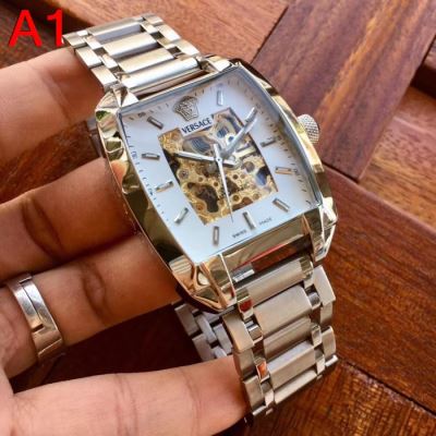 ヴェルサーチェ VERSACE 時計 ウォッチ 格安! 42*13mm