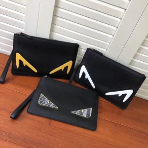 2020秋冬着こなし方おすすめ フェンディおしゃれで機能性の高い FENDI ハンドバッグ 多色可選 オシャレな秋冬コーデスタイル