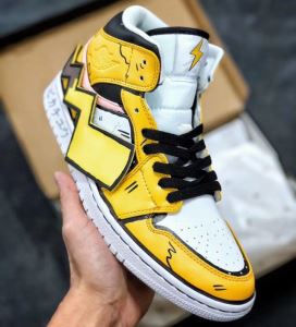 スニーカー 2020最新モデル OffWhite 根強い人気を誇る オフホワイト 定番ブランドで選ぶ